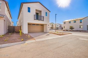 2446 Maximo Way, Phoenix, AZ 85085