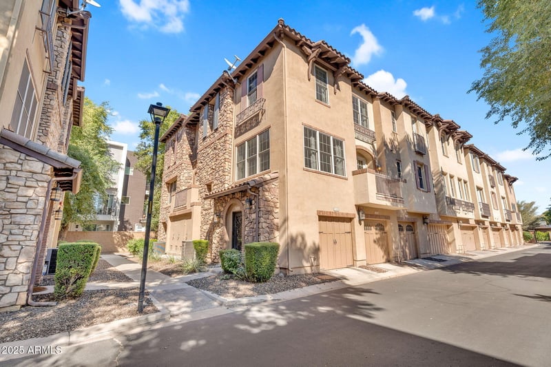 2446 Roma Ave, Phoenix, AZ 85016