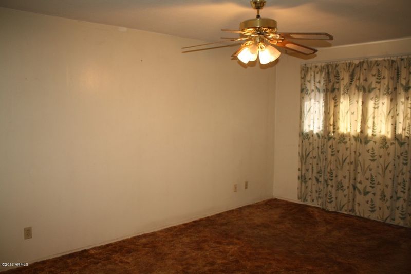 2449 E Fox St, Mesa, AZ 85213