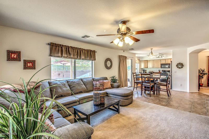 2449 W Silver Sage Ln, Phoenix, AZ 85085