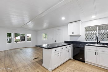 245 56th St #44, Mesa, AZ 85206