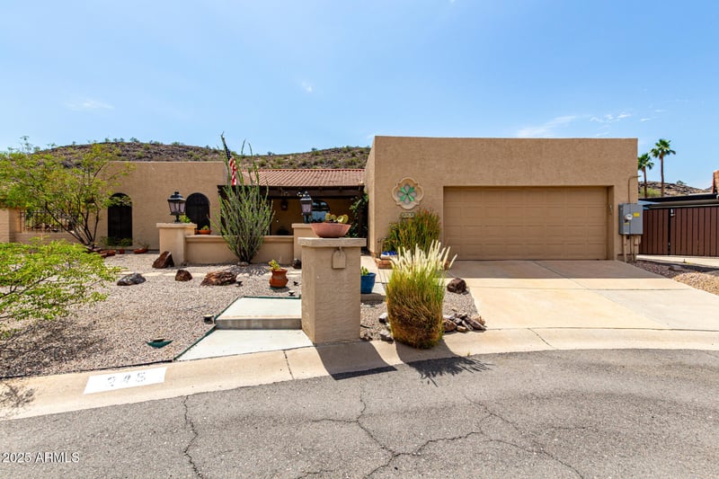 245 Dahlia Dr, Phoenix, AZ 85022
