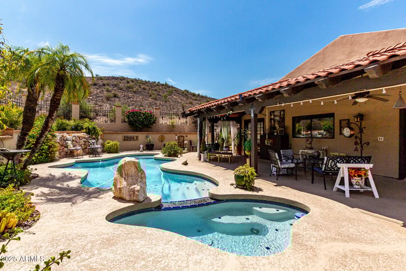 245 Dahlia Dr, Phoenix, AZ 85022