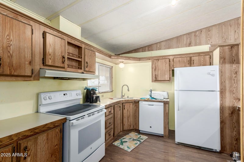 245 S 56th St #107, Mesa, AZ 85206