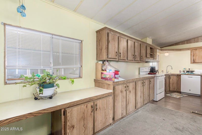 245 S 56th St #107, Mesa, AZ 85206