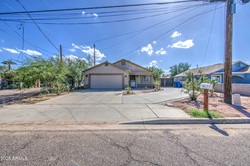 245 Tamarisk St, Phoenix, AZ 85041