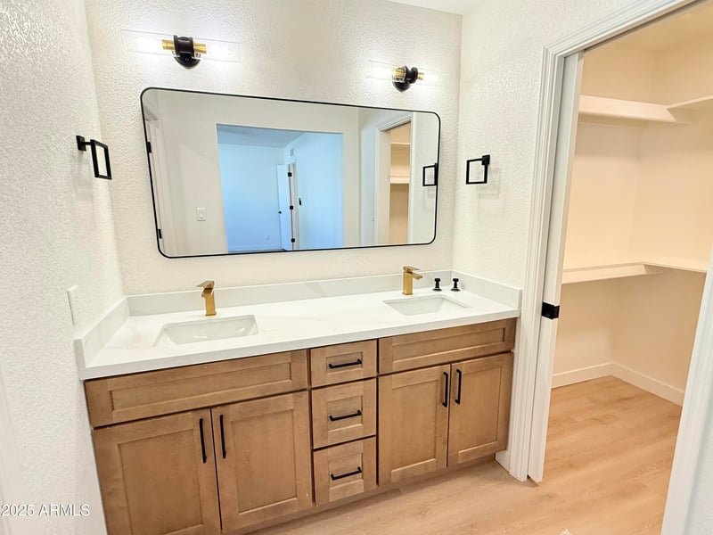 2450 Adobe St, Mesa, AZ 85213