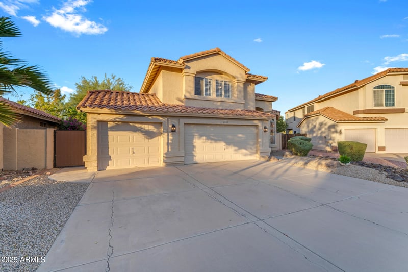 2450 Cathedral Rock Dr, Phoenix, AZ 85048