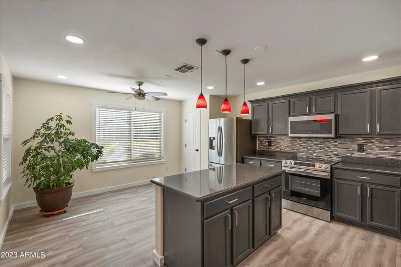 2450 E County Down Dr, Chandler, AZ 85249