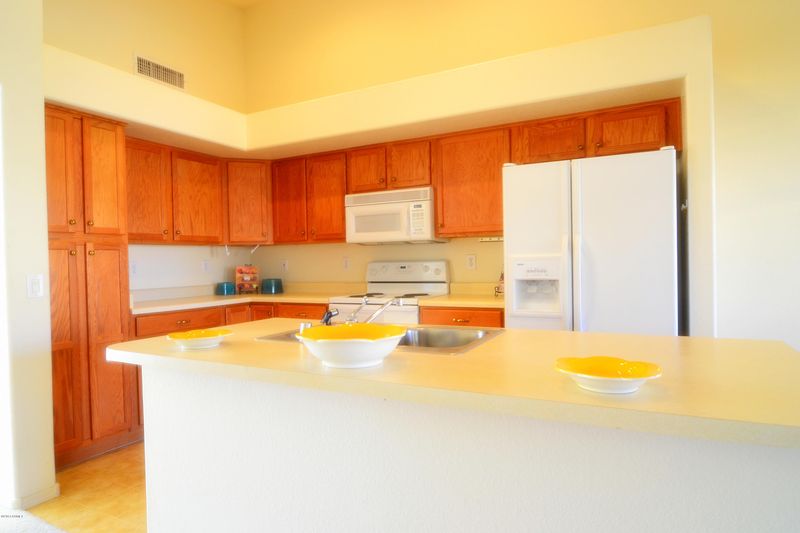 2450 E Dana Way, Chandler, AZ 85225