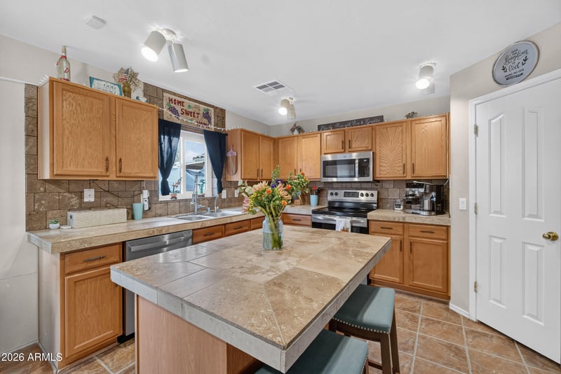 2450 E Olivine Rd, San Tan Valley, AZ 85143
