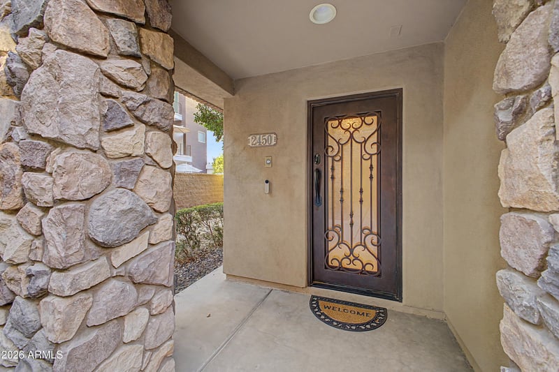 2450 E Roma Ave, Phoenix, AZ 85016