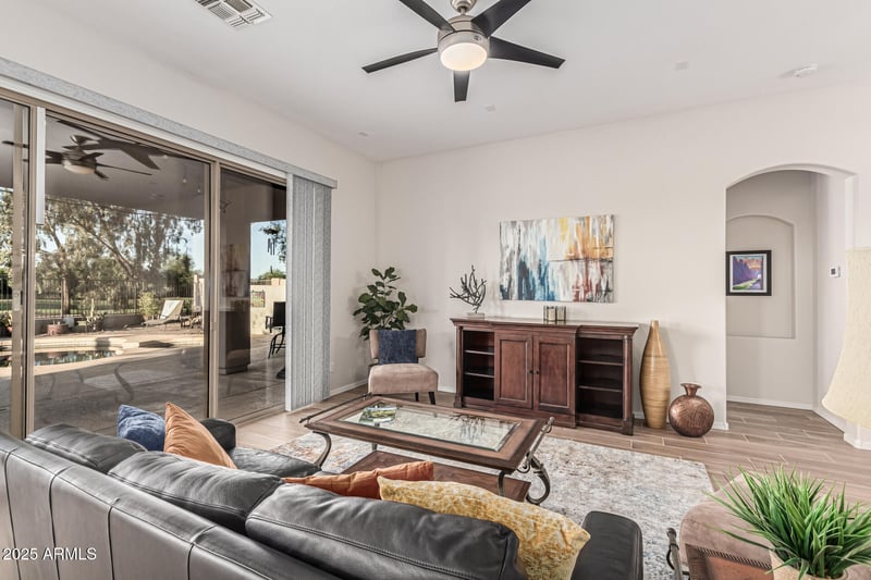2450 Glass Ln, Phoenix, AZ 85042