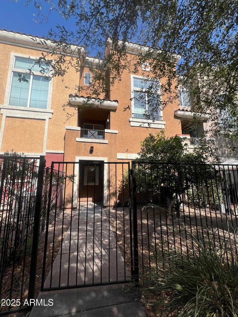2450 Glenrosa Ave #48, Phoenix, AZ 85015