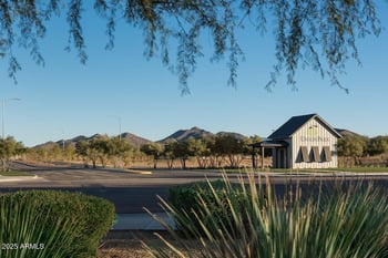 2450 Maximo Way, Phoenix, AZ 85085