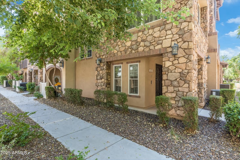 2450 Roma Ave #8, Phoenix, AZ 85016