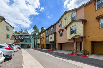 2451 Pikes Peak Dr, Flagstaff, AZ 86001