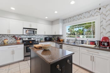 2451 W Sunset Way, San Tan Valley, AZ 85144