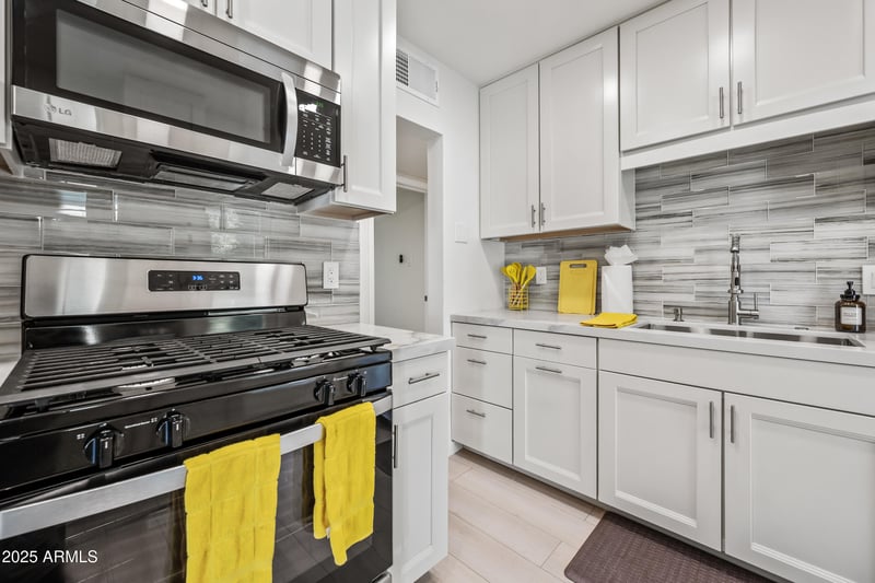 2452 Elm St, Phoenix, AZ 85016