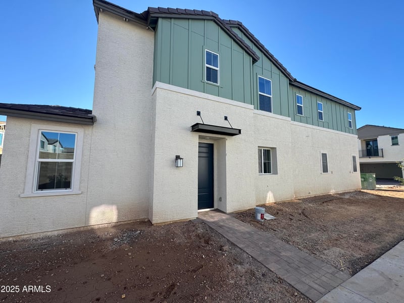 2452 Maximo Way, Phoenix, AZ 85085