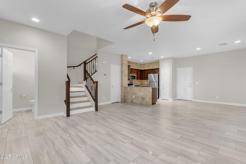 2452 N 73rd Ln, Phoenix, AZ 85035