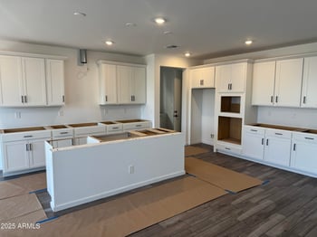 2453 Maximo Way, Phoenix, AZ 85085