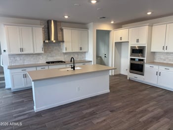 2453 Maximo Way, Phoenix, AZ 85085