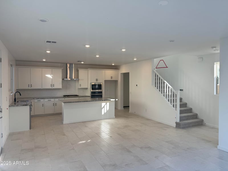 2454 Maximo Way, Phoenix, AZ 85085