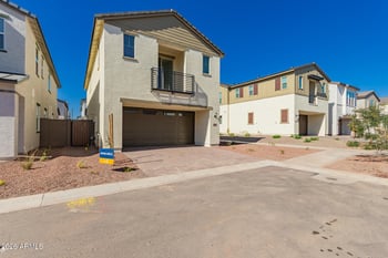 2454 Maximo Way, Phoenix, AZ 85085