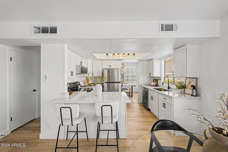 2455 E Broadway Rd #130, Mesa, AZ 85204