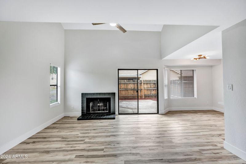 2455 E Broadway Rd #4, Mesa, AZ 85204