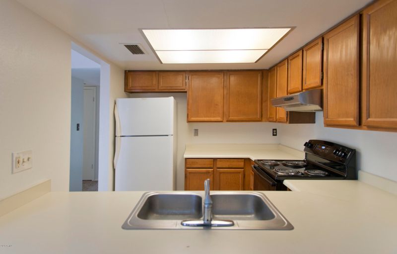 2455 E Broadway Rd #77, Mesa, AZ 85204