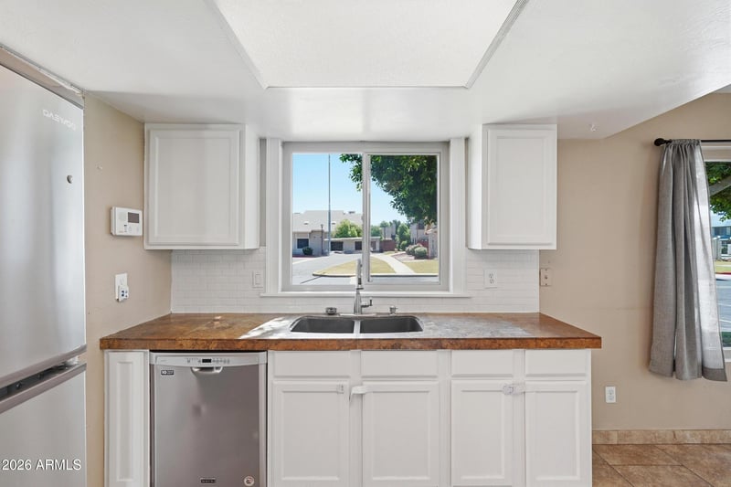 2455 Broadway Rd #8, Mesa, AZ 85204