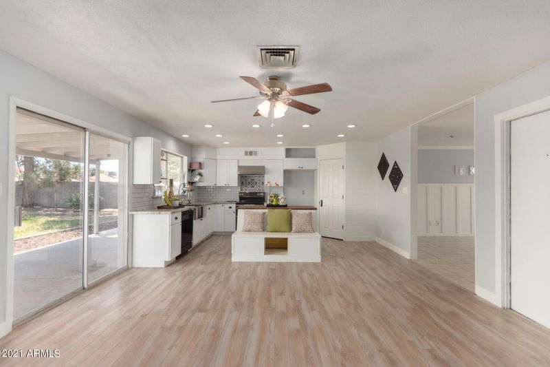 2455 E Holmes Ave, Mesa, AZ 85204