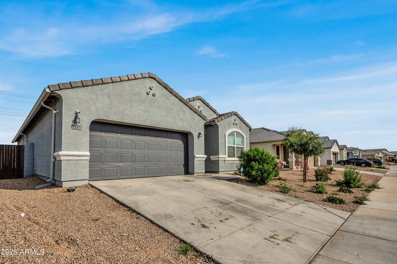24550 Raymond St, Buckeye, AZ 85326