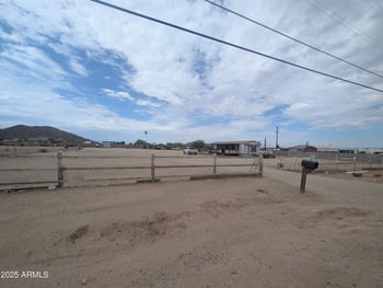 2456 Bonnie Ln, San Tan Valley, AZ 85144