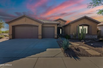 2456 Clearview Trl, Phoenix, AZ 85086