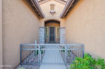 2456 Clearview Trl, Phoenix, AZ 85086