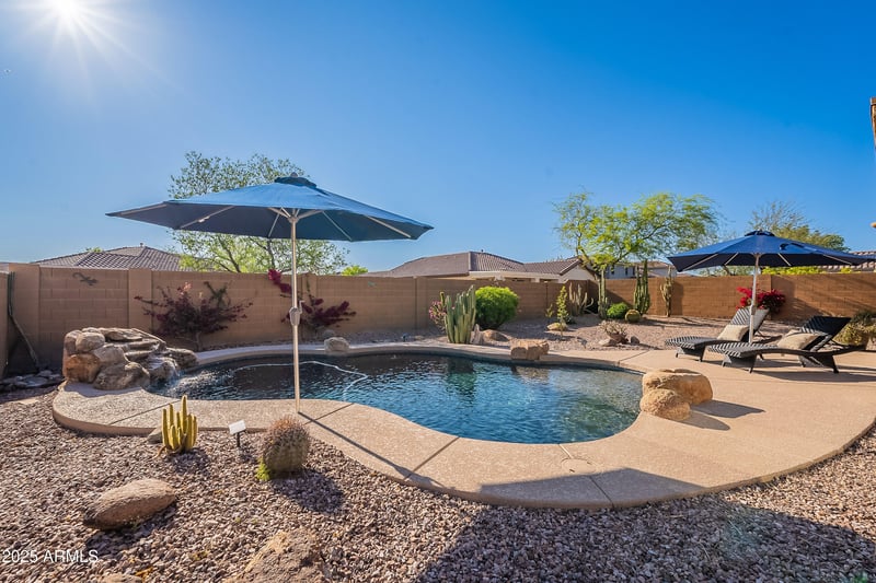 2456 Clearview Trl, Phoenix, AZ 85086
