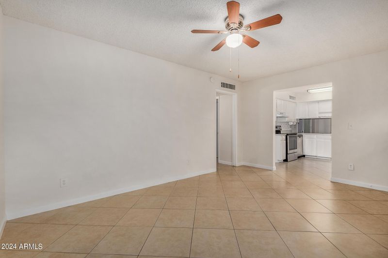 2456 E Hillery Dr, Phoenix, AZ 85032