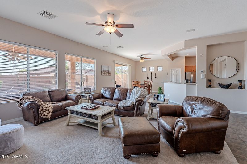 2456 W Clearview Trl, Phoenix, AZ 85086