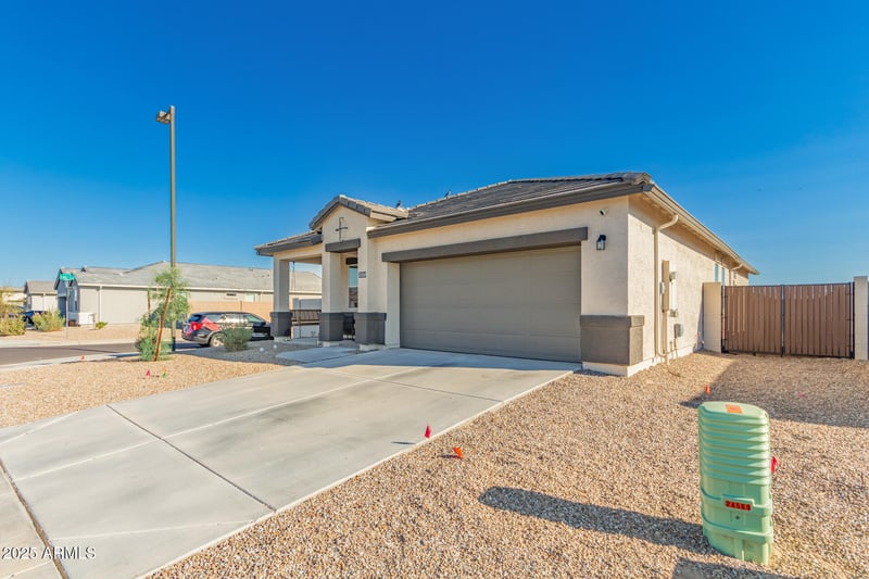 24569 Raymond St, Buckeye, AZ 85326