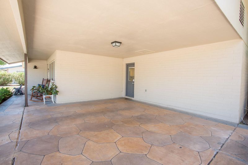 2457 E Fox St, Mesa, AZ 85213