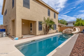 2457 Palm Beach Dr, Chandler, AZ 85249