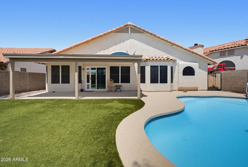 2458 E Cathedral Rock Dr, Phoenix, AZ 85048