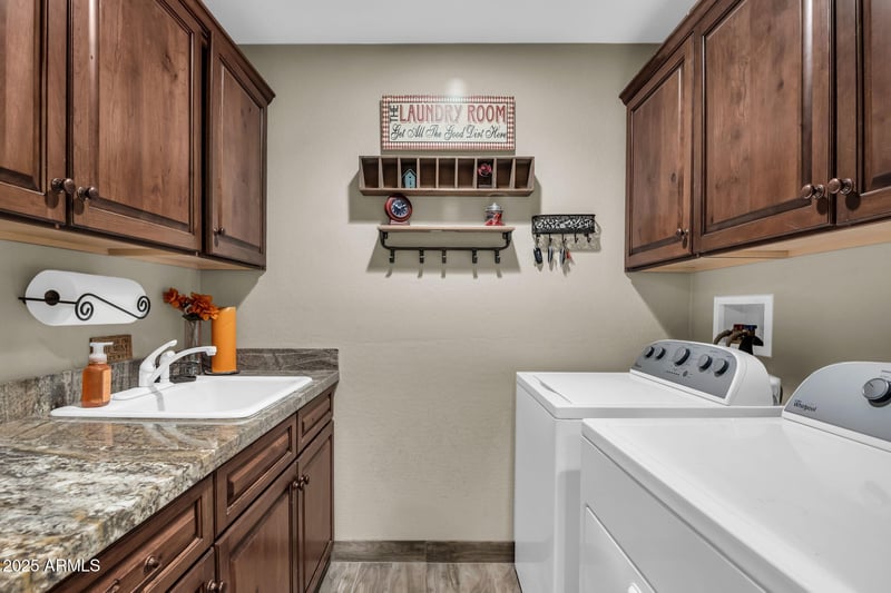 2458 Roma Ave, Phoenix, AZ 85016