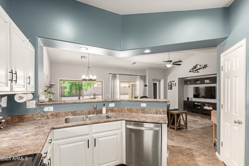 2459 Colt Ct, San Tan Valley, AZ 85144