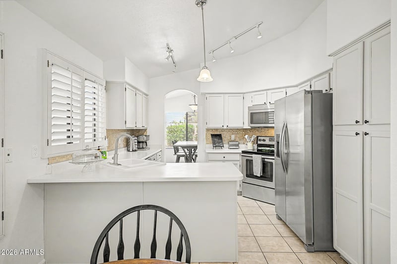 246 E Vaughn Ave, Gilbert, AZ 85234