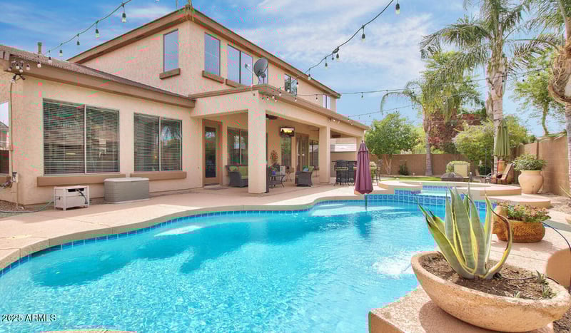 246 Frances Ln, Gilbert, AZ 85295
