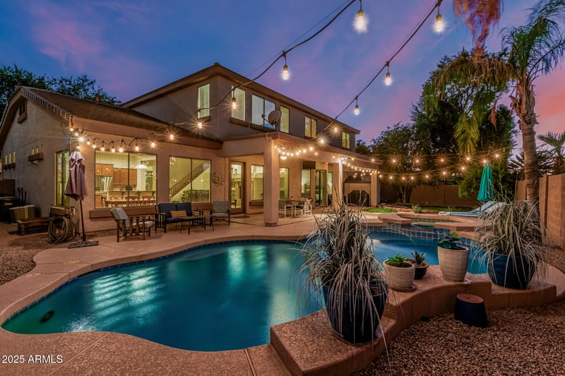 246 Frances Ln, Gilbert, AZ 85295